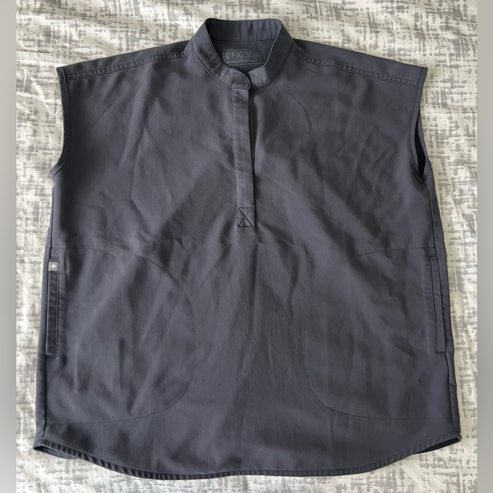 Figs Scrubs Size Small Rafaela in Charcoal